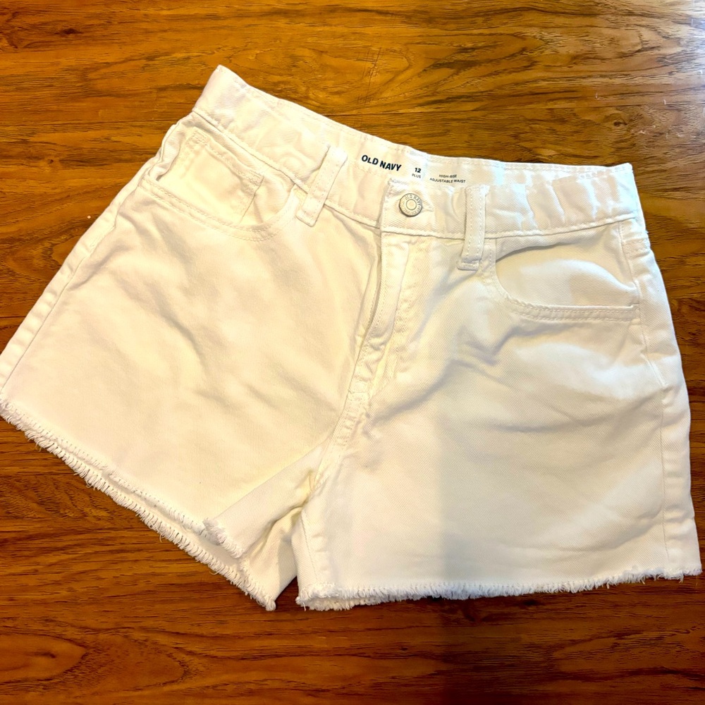 Old Navy White Denim Shorts Size 12 Plus - NWOT